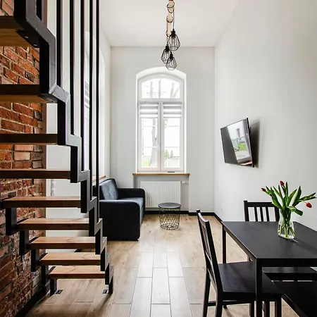 Loft Center Apartments- Parking, Wifi, 24h Check-in * فروتسواف
