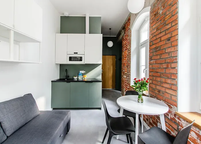 Loft Center Apartments- Parking, Wifi, 24h Check-in *