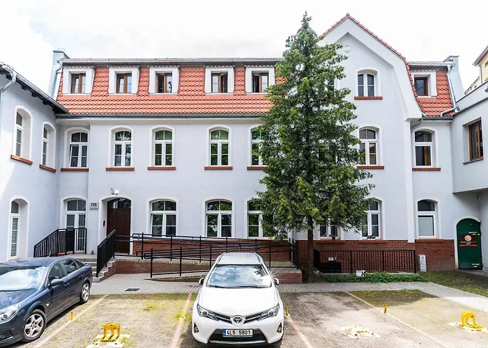 Loft Center Apartments- Parking, Wifi, 24h Check-in *