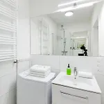 Loft Center Apartments- Parking, Wifi, 24h Check-in * Wrocław