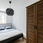 Loft Center Apartments- Parking, Wifi, 24h Check-in * Wrocław