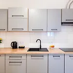Loft Center Apartments- Parking, Wifi, 24h Check-in Wrocław