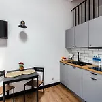 Loft Center Apartments- Parking, Wifi, 24h Check-in