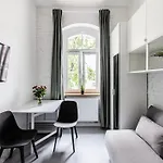 Loft Center Apartments- Parking, Wifi, 24h Check-in Wrocław