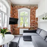Loft Center Apartments- Parking, Wifi, 24h Check-in * Wrocław