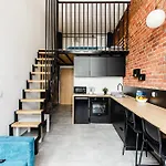 Loft Center Apartments- Parking, Wifi, 24h Check-in * Wrocław