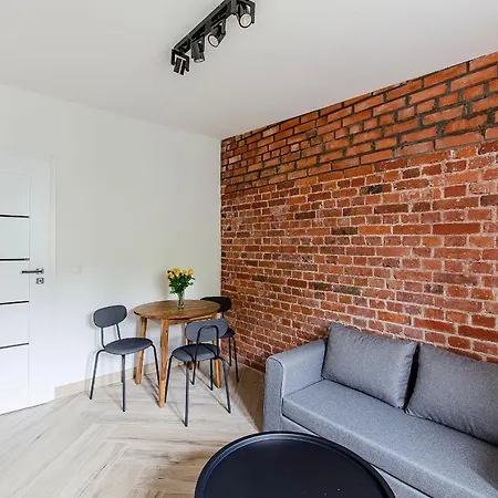 Loft Center Apartments- Parking, Wifi, 24h Check-in Apartment *