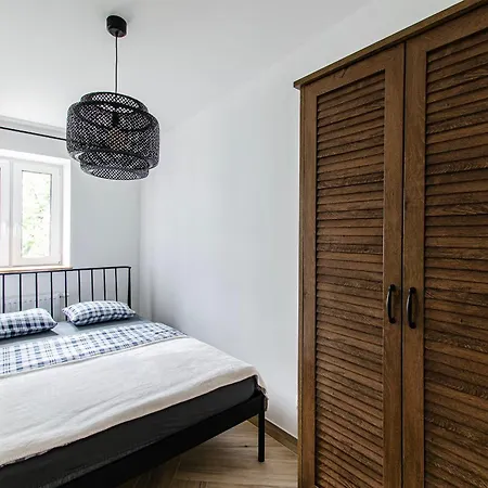 Loft Center Apartments- Parking, Wifi, 24h Check-in * Vratislav