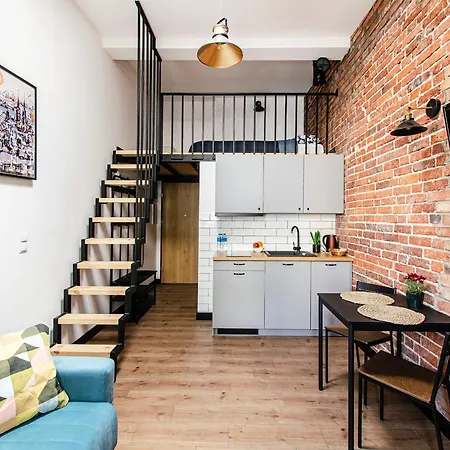 Apartment Loft Center Apartments- Parking, Wifi, 24h Check-in