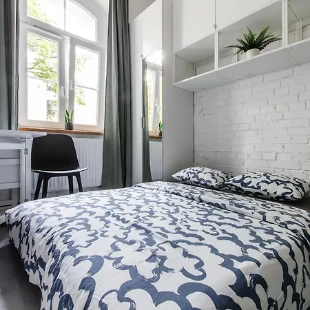 Apartment Loft Center Apartments- Parking, Wifi, 24h Check-in *