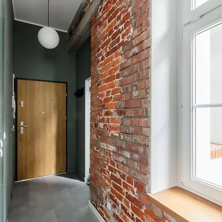 Apartment Loft Center Apartments- Parking, Wifi, 24h Check-in