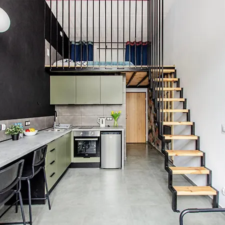 Loft Center Apartments- Parking, Wifi, 24h Check-in Apartment