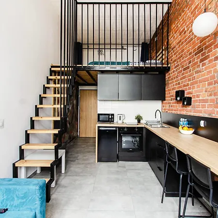 Loft Center Apartments- Parking, Wifi, 24h Check-in * Wroclaw