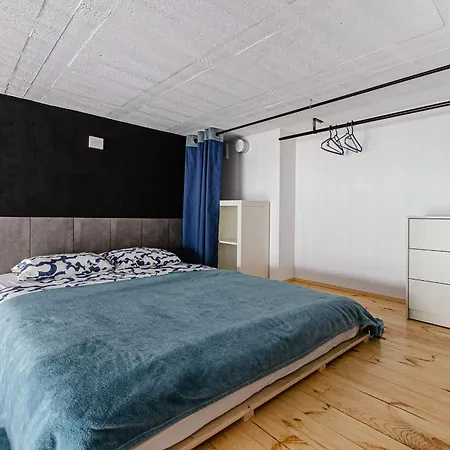 Loft Center Apartments- Parking, Wifi, 24h Check-in Wroclaw