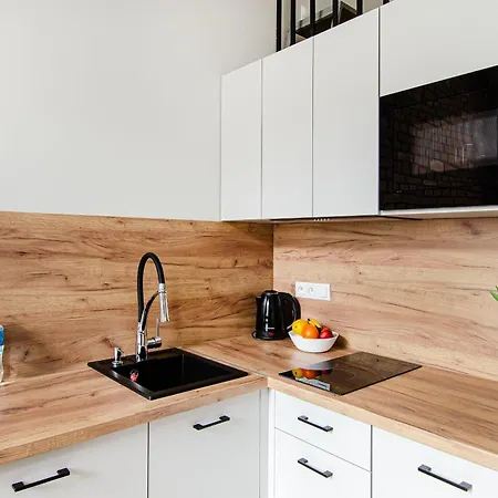 Loft Center Apartments- Parking, Wifi, 24h Check-in Apartment *