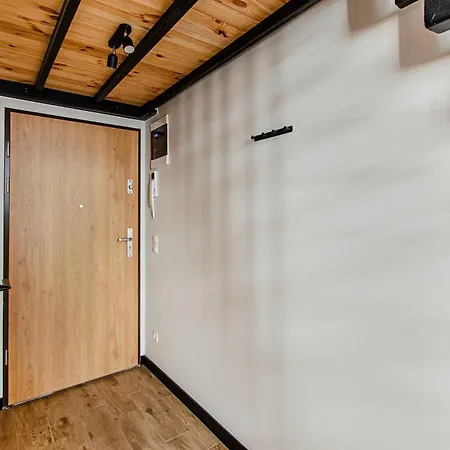Apartment Loft Center Apartments- Parking, Wifi, 24h Check-in