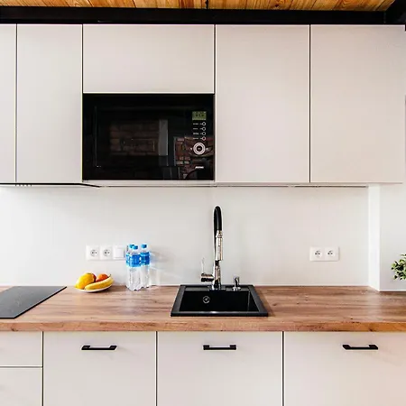Apartment Loft Center Apartments- Parking, Wifi, 24h Check-in *