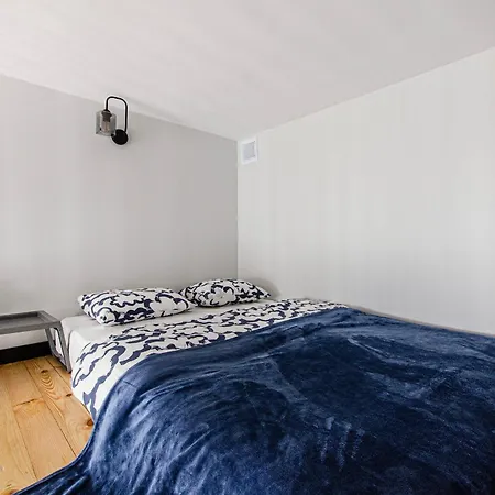 Loft Center Apartments- Parking, Wifi, 24h Check-in *