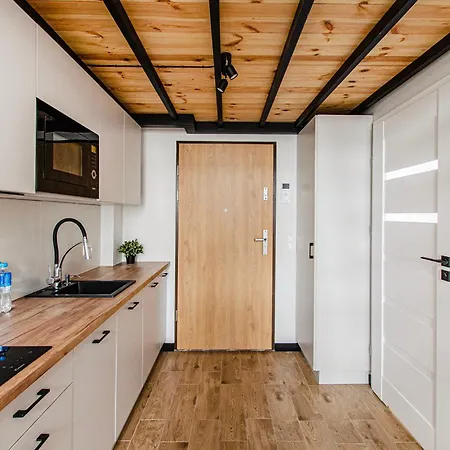 Loft Center Apartments- Parking, Wifi, 24h Check-in Apartment *