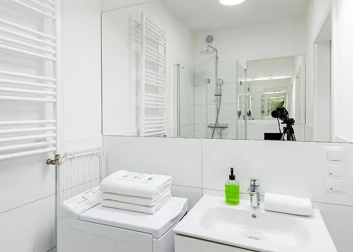 Loft Center Apartments- Parking, Wifi, 24h Check-in * Wroclaw