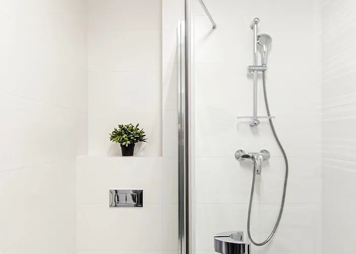 Loft Center Apartments- Parking, Wifi, 24h Check-in * Wroclaw