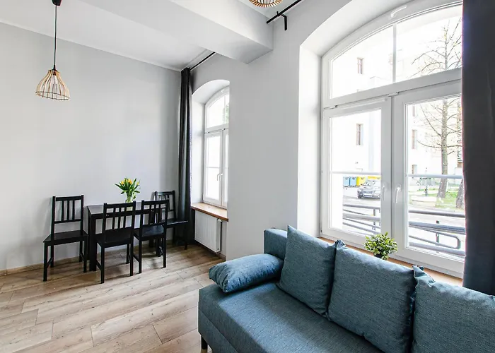 Apartment Loft Center Apartments- Parking, Wifi, 24h Check-in *